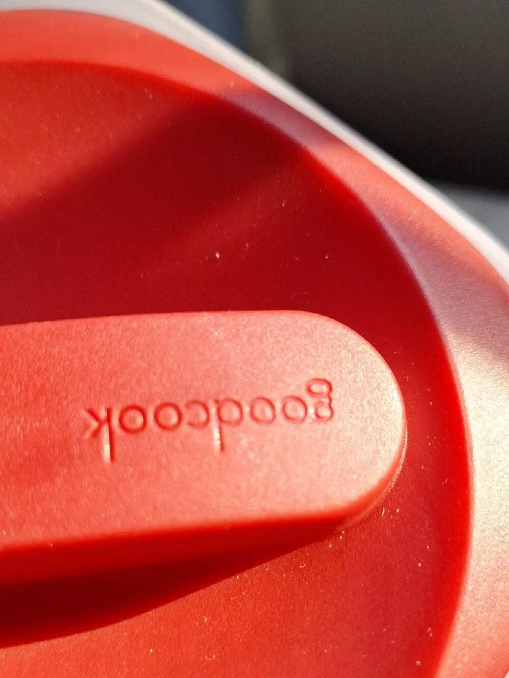 Translucent Plastic Measuring Pitcher with Red Lid - Kitchen Tools